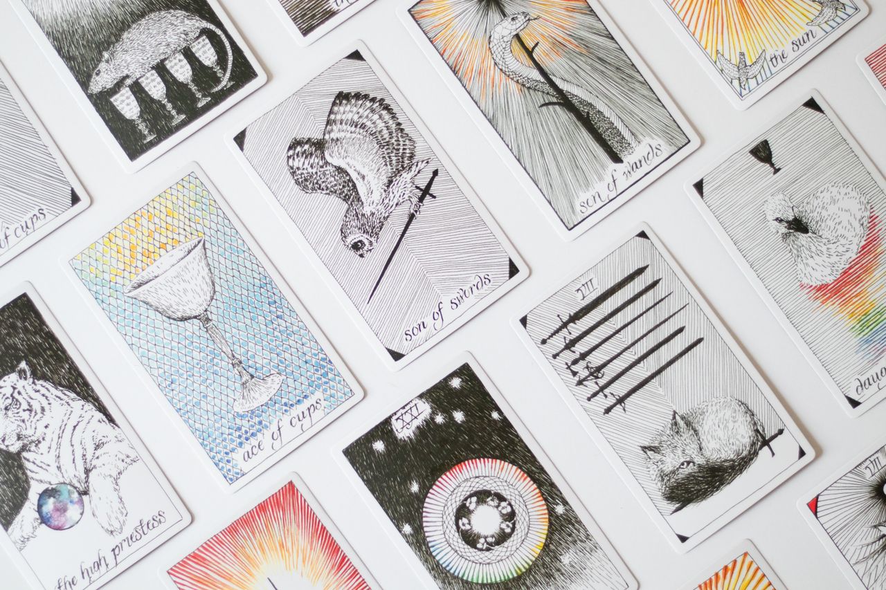 tarot deck with major and minor arcana tarot suits